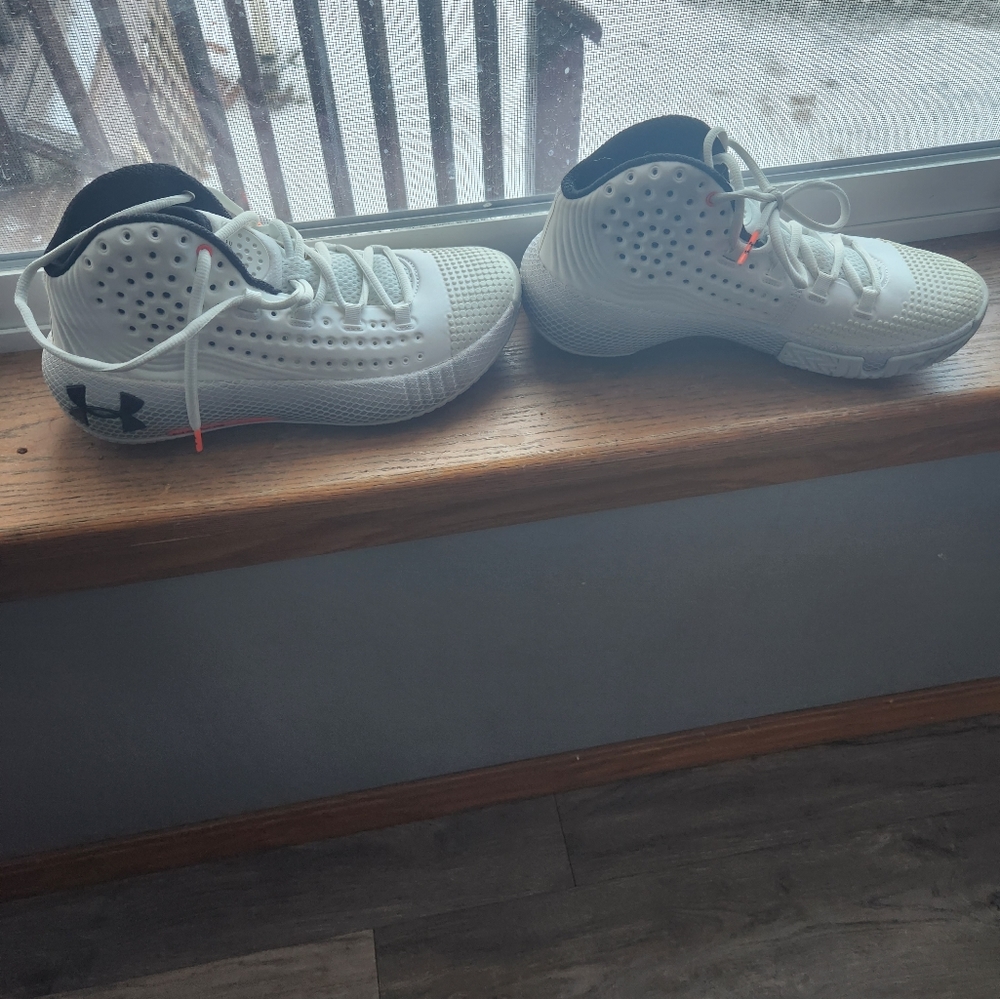 Underarmour basketball shoes